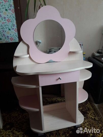Детский столик и стульчик
