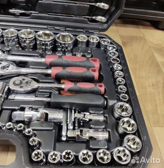 Набор инструментов SATA 151 предмет. ViP