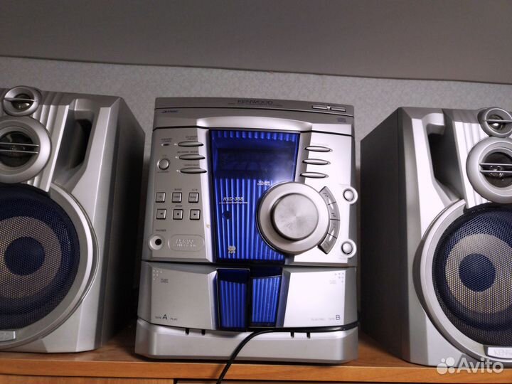 Kenwood. Музыкальный центр