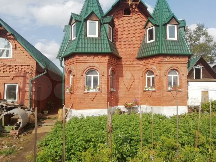 Коттедж 271,4 м² на участке 8 сот.