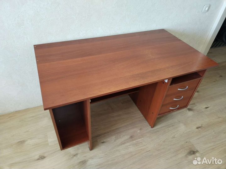 Письменный стол для школьника бу