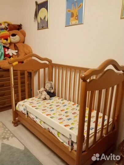 Кровать из бука Гандылян