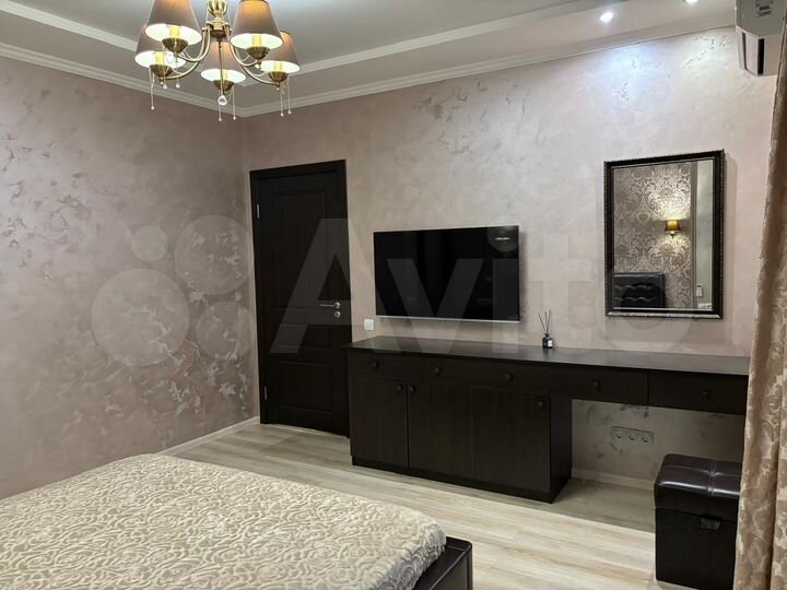 2-к. квартира, 62 м², 6/17 эт.