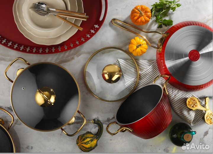 Набор кастрюли