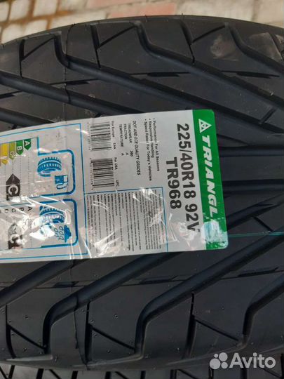 Triangle TR968 225/40 R18