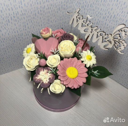 Шоколадные подсолнухи, розы, пионы