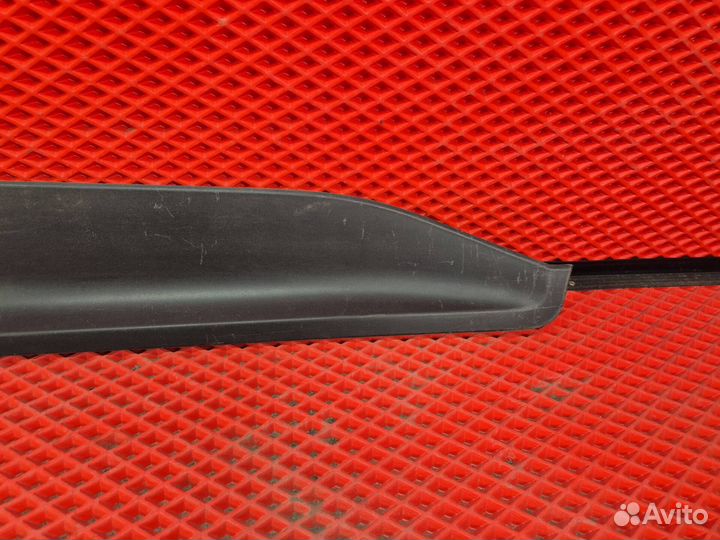 Молдинг двери передней правой Hyundai Creta