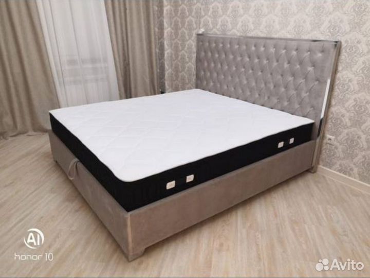 Кровать