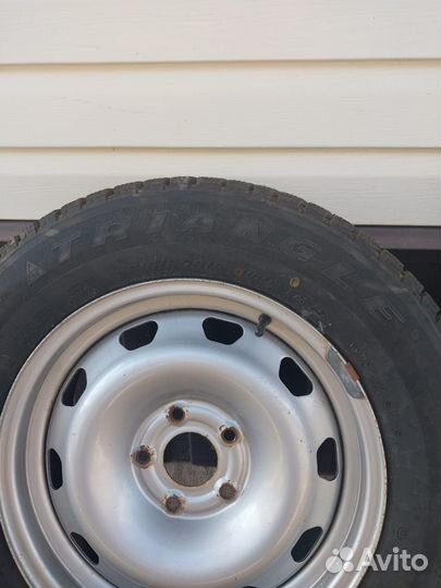 Triangle TR757 215/65 R16