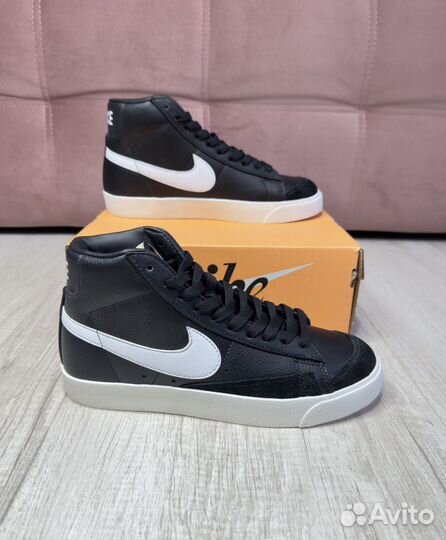 Кроссовки черные Nike Blazer Mid 77 vntg новые 37