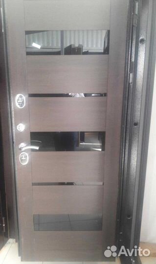 Входная морозостойкая дверь 11 см Isoterma Серебро