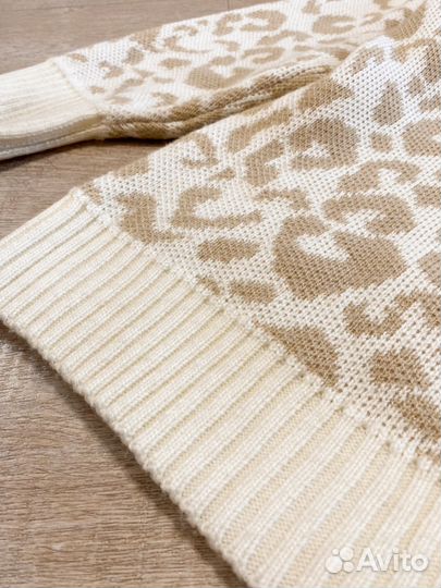 Свитер женский