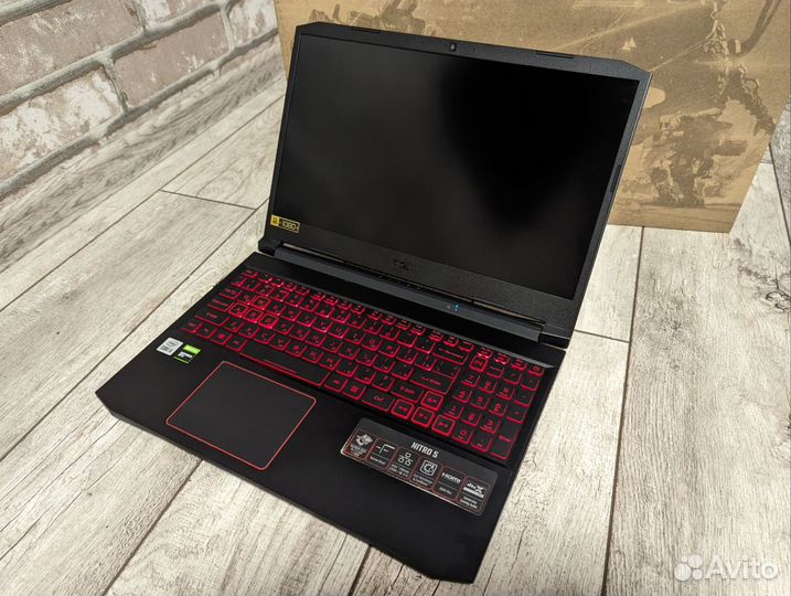 Игровой Acer Nitro 5 i5-10300H/GTX 1650Ti/256/8