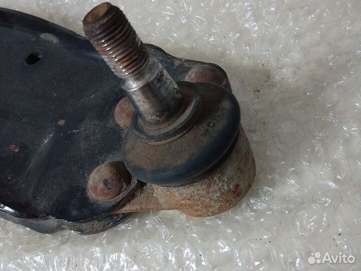 Рычаг подвески перед право Fiat Doblo 3C 1.4