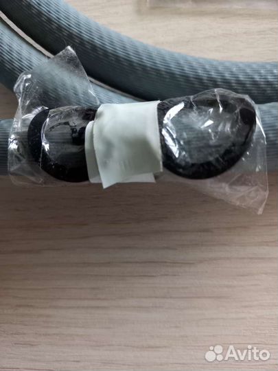 Гибкий новый шланг для кранов на кухне