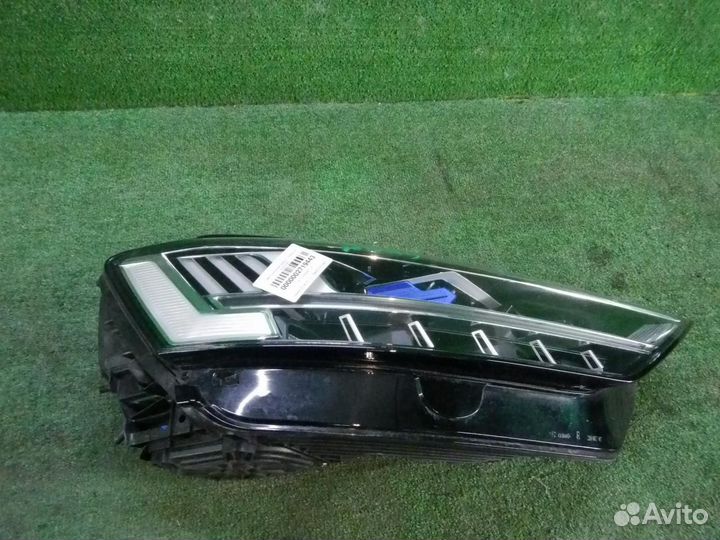 Фара правая Audi A8/S8