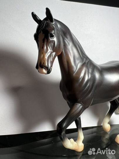 Фигурки лошадей breyer