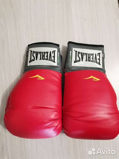 Боксерские перчатки everlast 16oz
