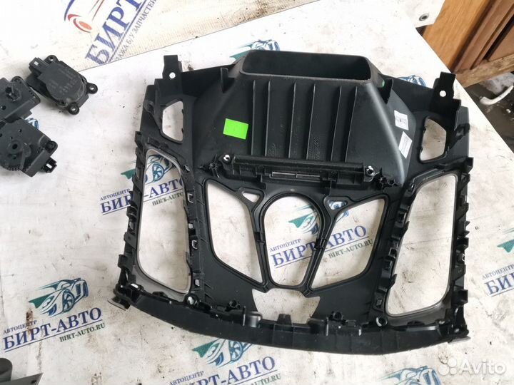 Рамка магнитолы Ford Focus III (2011—2015)