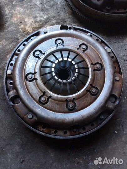 Маховик демферный Mercedes W202 W210