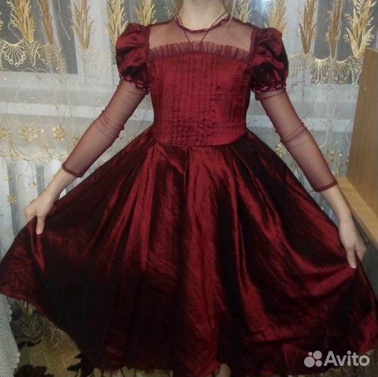 Платье нарядное