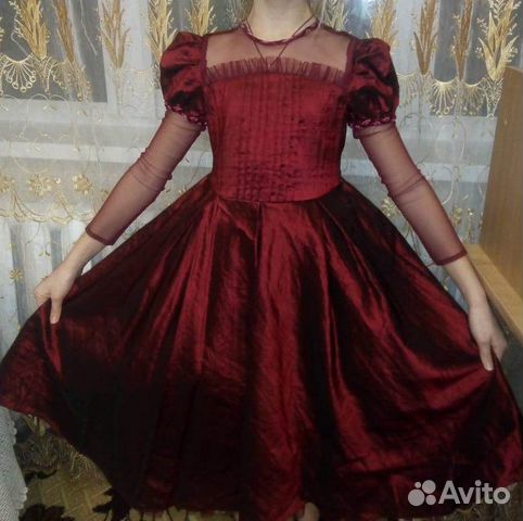 Платье нарядное