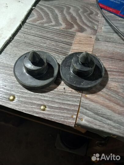 Пневмобалоны в стойки