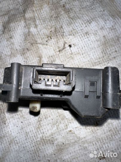 Сервопривод заслонок отопителя Honda CR-V (RE) III