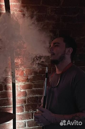 Официант/бармен/кальянщик