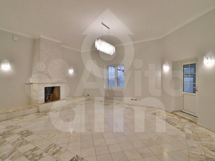 Дом 450 м² на участке 12,1 сот.