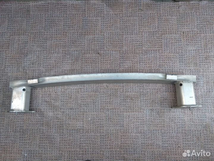 Усилитель передн.бампера Citroen C3 Picasso 2011г