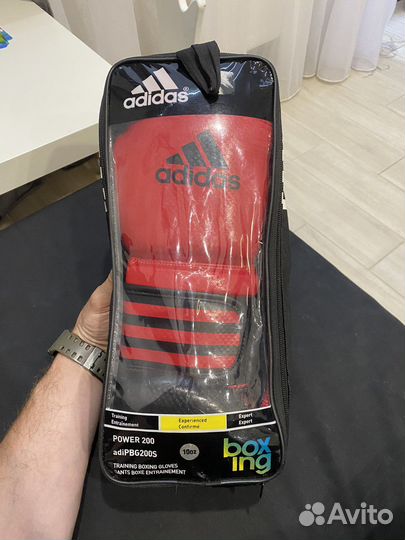 Боксерские перчатки Adidas ориганал 10oz