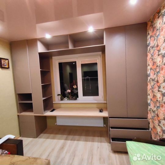 Стол письменный, компьютерный