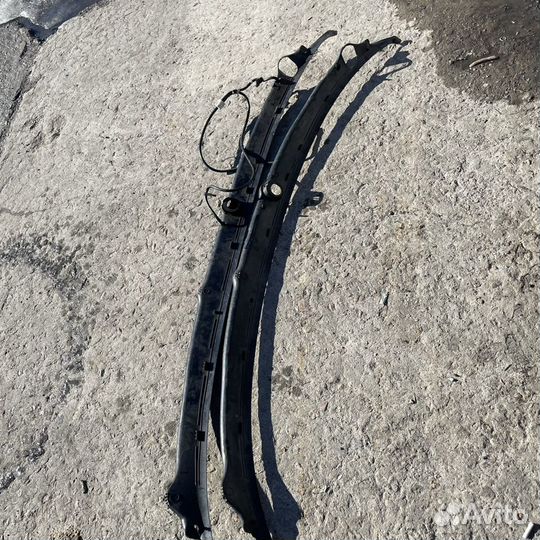 Молдинг ветрового стекла Мерседес Вито 638