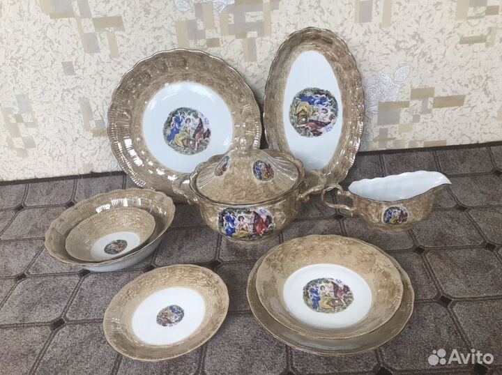 Сервиз столовый и чайный Мадонна