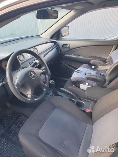 Mitsubishi Outlander 2.0 МТ, 2007, 290 000 км