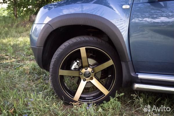 Расширители колесных арок Renault Duster (2010