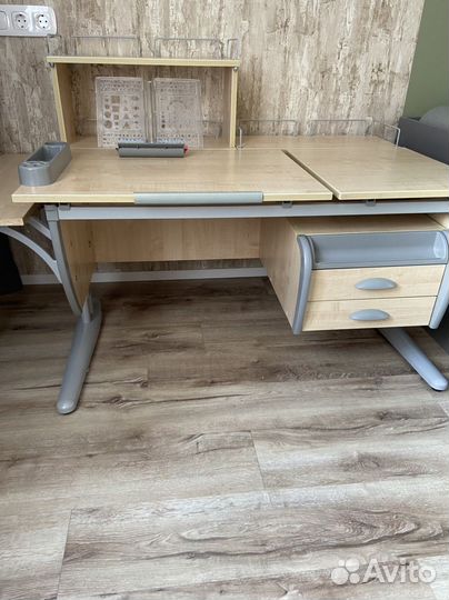 Растущая парта Дэми