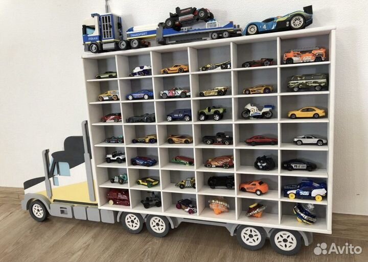 Полка для машинок Hot Wheels, треугольник пиклера