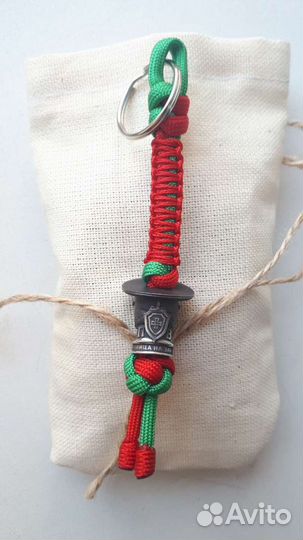 Брелок (темляк из паракорда)