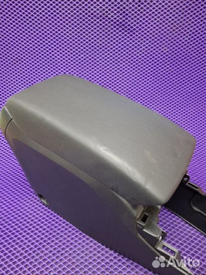 Бардачок между сиденьями Subaru Xv GT3 FB16 2019