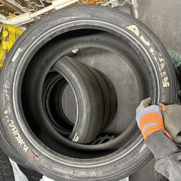 Yokohama Advan A005 240 R17