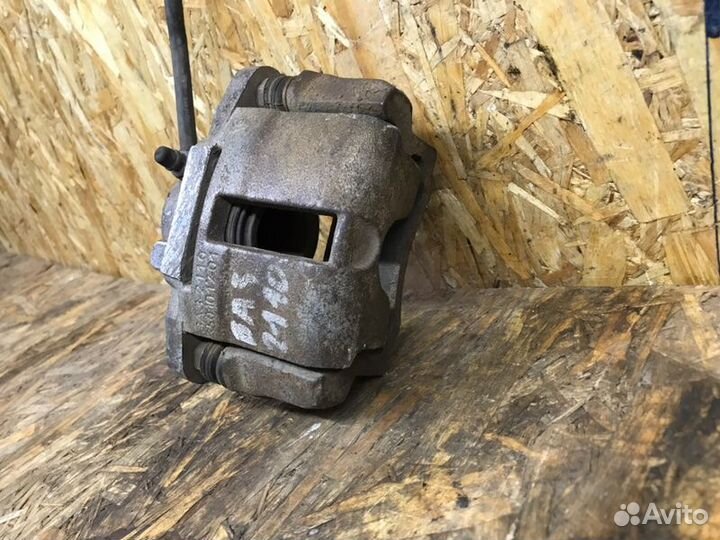 Cуппорт левый ваз R13 2110 2111 2112 Калина Гранта