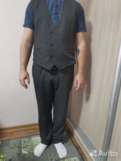 Мужской костюм тройка