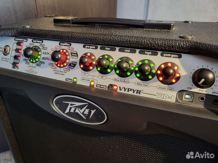 Комбоусилитель для гитар и баса Peavey Vypyr VIP 1