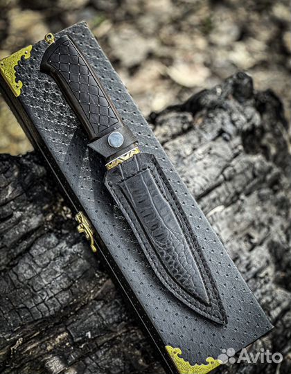 Нож из дамасской стали