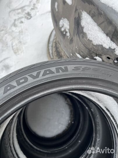 Yokohama Advan Sport V105 275/35 R20 102Y