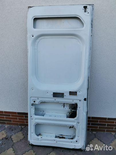 Дверь задняя Peugeot boxer
