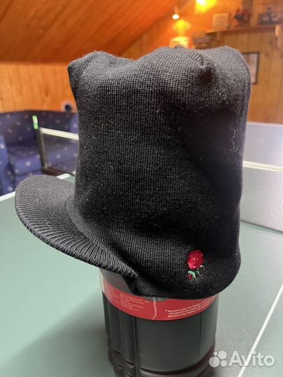 Стильная шапка унисекс