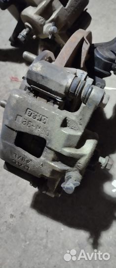 Поворотный кулак в сборе правый